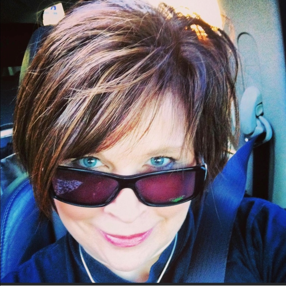 Meet your Posher, Pam